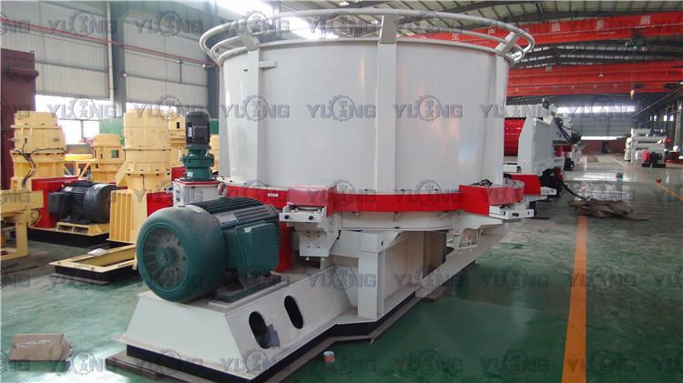 市場上木材秸稈粉碎破碎設備大型旋切機多少錢一臺?